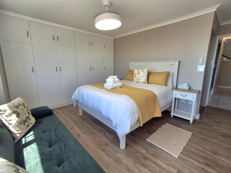 4 Bedroom Property for Sale in Britannia Bay Western Cape